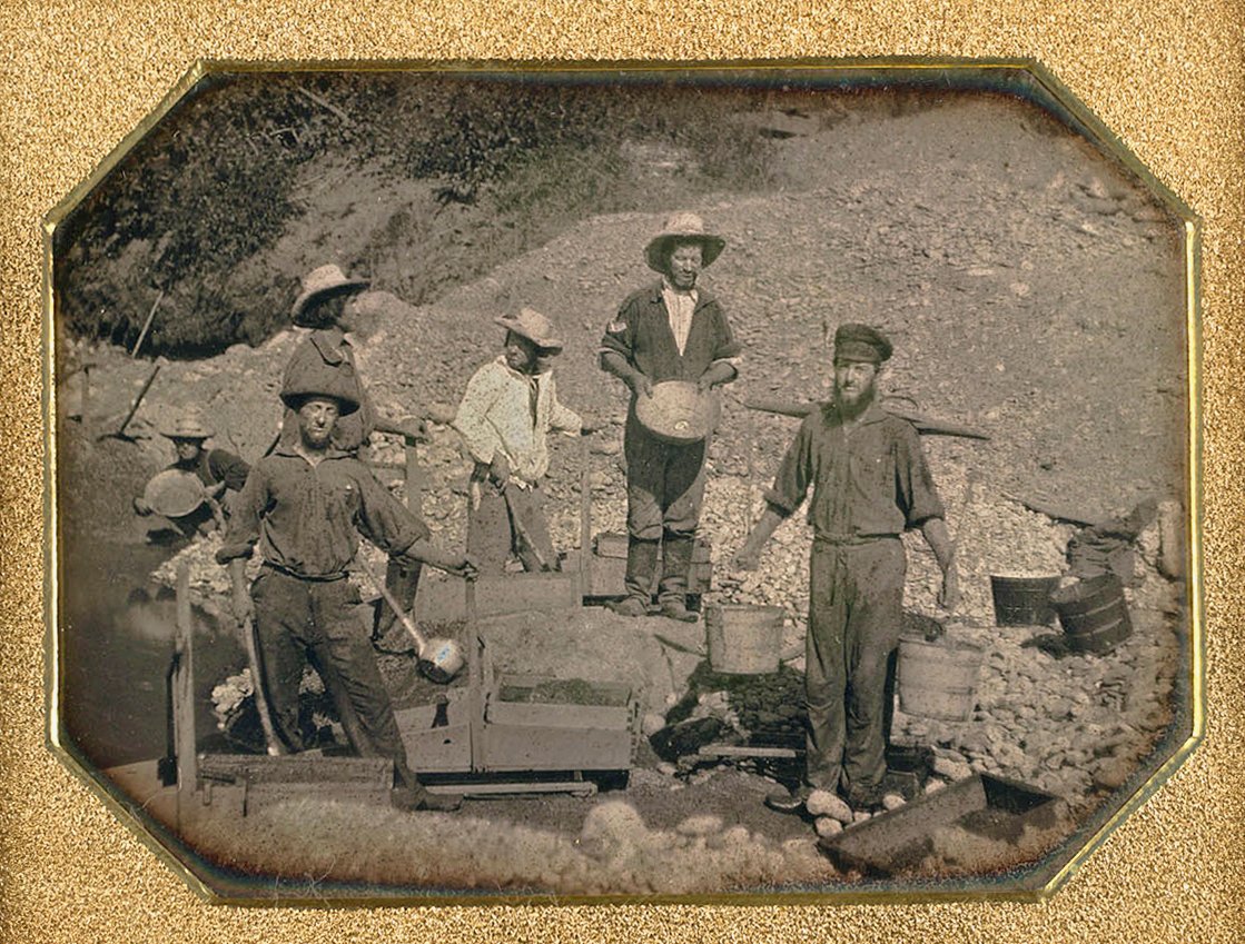 An 1850s daguerreotype of Gold Rush miners posed at their claim
